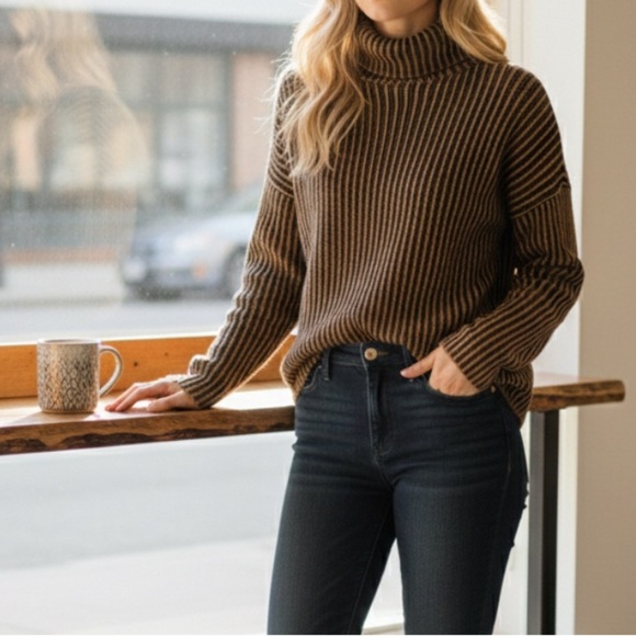 Zara chunky cropped oversized Cozy Brown Black Striped Turtleneck Sweater Size M - Picture 2 of 13